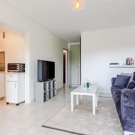 Apartment Les Flots Bleus-8 By Interhome